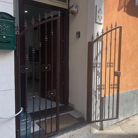 Casa Giniusa Central Studio Катания Екстериор снимка
