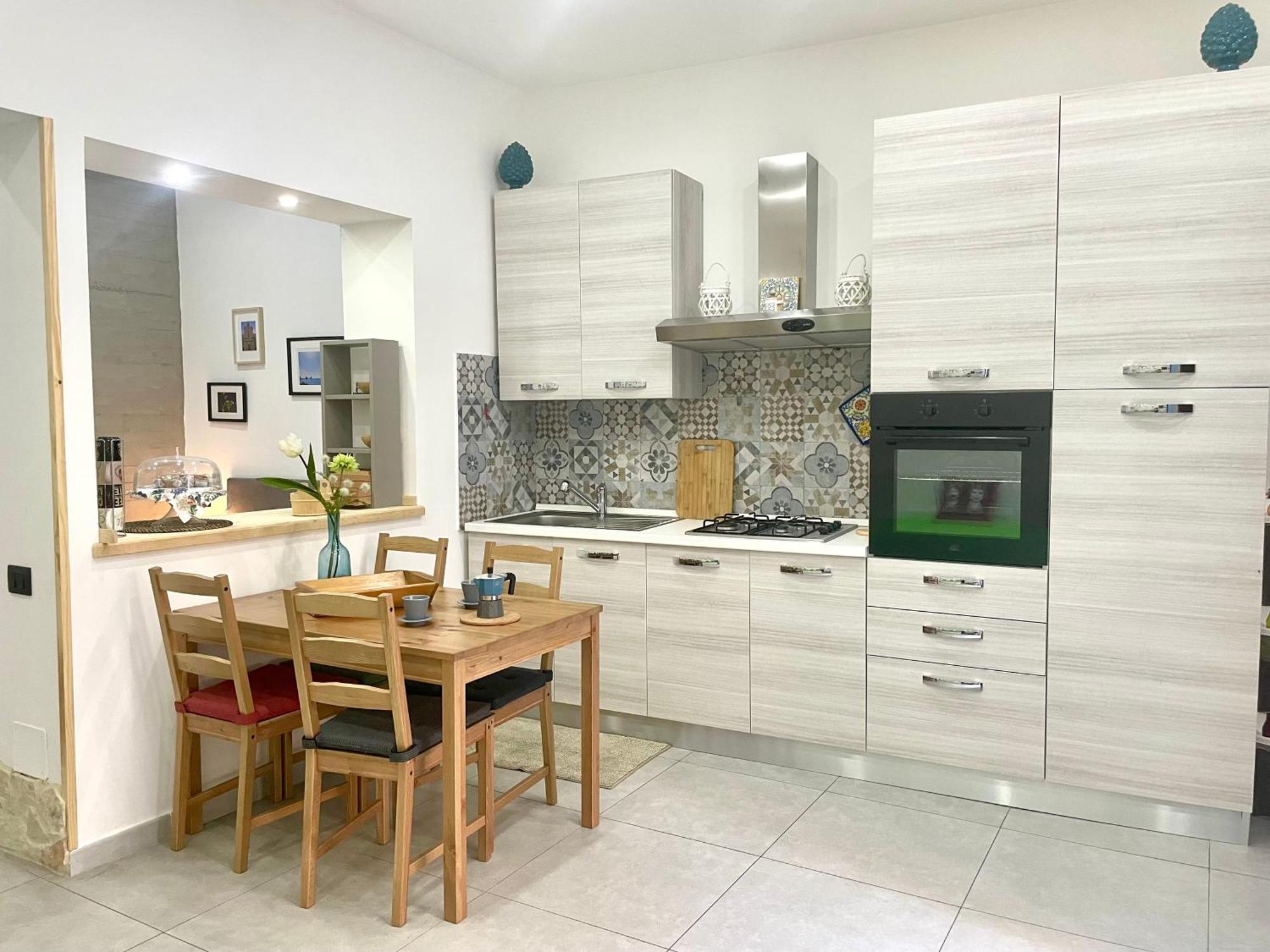 Casa Giniusa Central Studio Катания Екстериор снимка