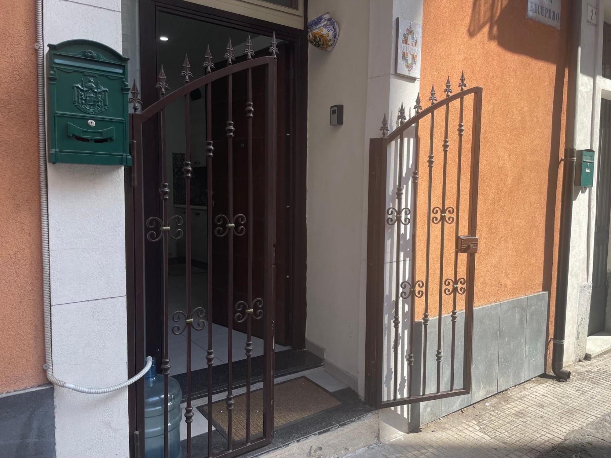 Casa Giniusa Central Studio Катания Екстериор снимка