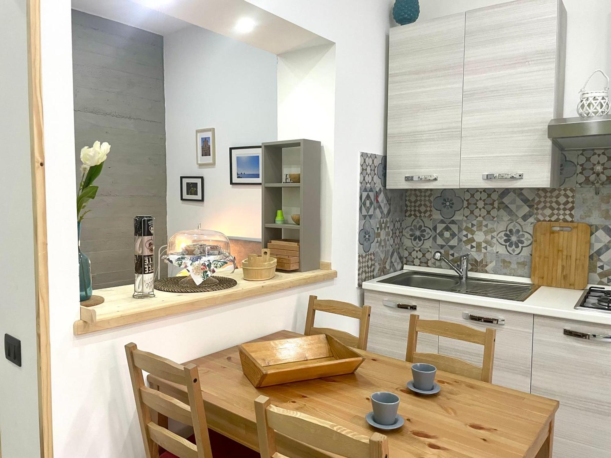 Casa Giniusa Central Studio Катания Екстериор снимка