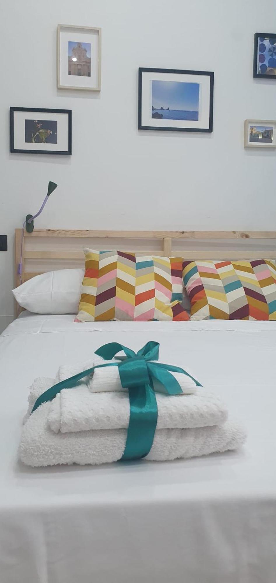 Casa Giniusa Central Studio Катания Екстериор снимка